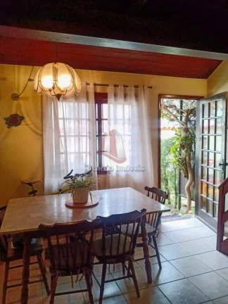 Imagem Casa Duplex à Venda c/ 2 Suítes c/ 80 m² Peró