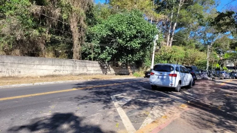 Imagem Terreno com 677 M², sendo 39,4 M² de frente. Excelente terreno em frente ao Parque Toronto. Ótima...