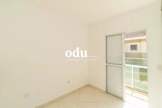 Imagem Um sobrado que une o conforto de uma casa com a praticidade e segurança de um condomínio. Com 100 ...