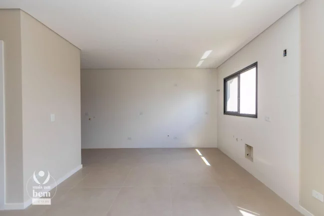 Imagem Excelente sobrado com 3 quartos (1 suíte) à venda por R$ 680.000 - Bairro Alto - Curitiba/PR