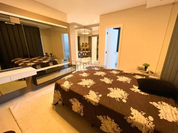 Imagem Apartamento com 3 suítes à venda no Centro de Balneário Camboriú/SC