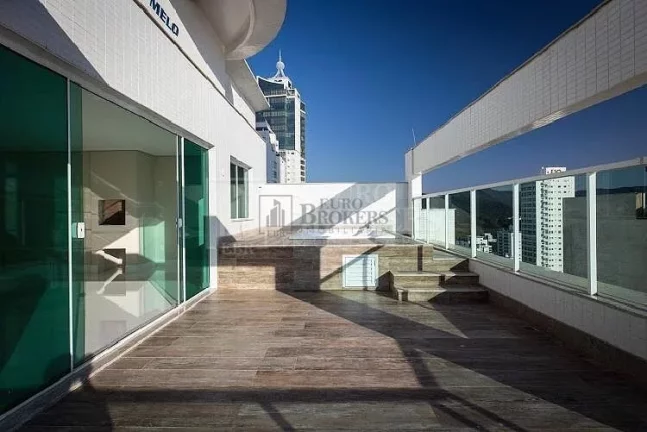 Imagem Cobertura com 3 suítes e 8 vagas de garagem