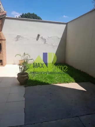 Imagem SOBRADO EM CONDOMÍNIO FECHADO/02 DORMITÓRIOS/QUINTAL/01 VAGA COBERTA E LIVRE