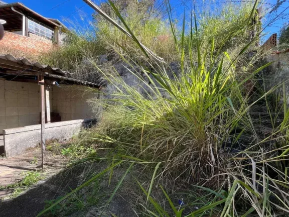 Imagem Casa Antiga à Venda no Bairro Grogotó — Excelente Localização para Reforma ou Investimento