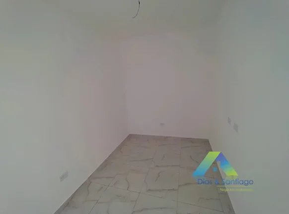 Imagem Lindo e novo sobrado com 125 m² em 3 dormitórios, 1 suíte e 2 vagas.