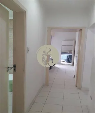 Imagem PARA INVESTIDORES! APARTAMENTO COM ELEVADOR, A 1 QUADRA DA PRAIA DO EMBARE. MUITO ABAIXO AO VALOR DE...