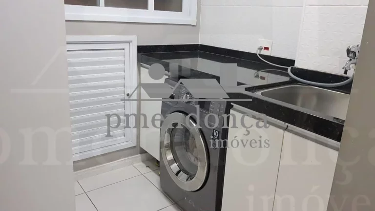 Imagem Apartamento na Lapa com 157m², 3 suítes e 3 vagas.