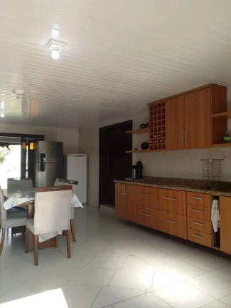 Imagem Casa à venda em Torres, Praia Grande, com 6 quartos, 264m²