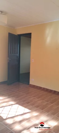 Imagem Casa para Locação Anual Localizado no Bairro Vila Sumaré em Campos do Jordã