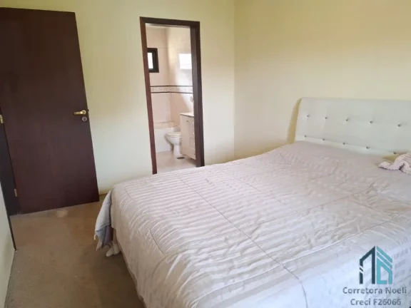 Imagem Sobrado 03 quartos c/suíte, ático, churrasqueira, Mercês/São Francisco em Curitiba PR