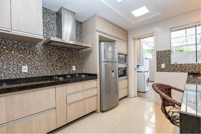 Imagem Casa para Venda em Curitiba, Bom Retiro, 3 dormitórios, 3 suítes, 8 banheiros, 2 vagas