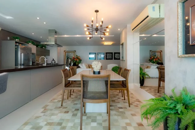 Imagem Apartamento frente mar pronto pra morar! Com 3 suítes e 4 vagas de garagem na Praia Brava - Itajaí