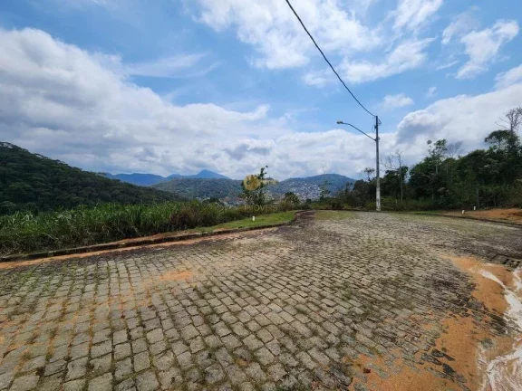 Imagem Terreno em Condomínio para Venda em Teresópolis / RJ no bairro Barra do Imbuí