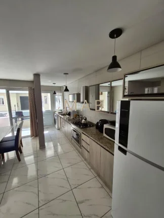 Imagem Imperdível! Apartamento à venda em Ingleses Norte, Florianópolis-SC: 2 quartos, 1 suíte, 1 sala, 2 banheiros, 2 vagas de garagem.