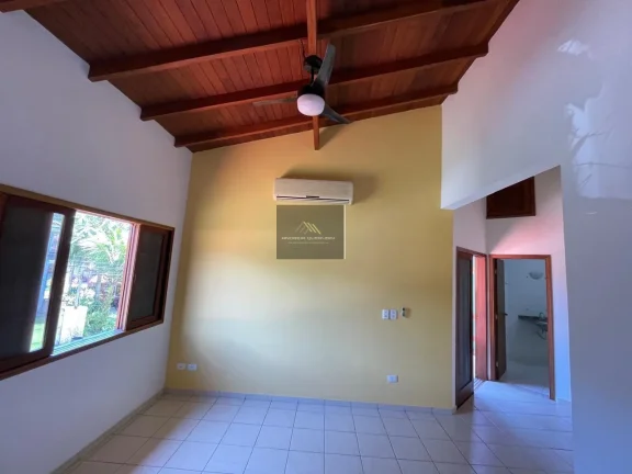 Imagem Casa em Condomínio para Venda em Ubatuba / SP no bairro Horto Florestal