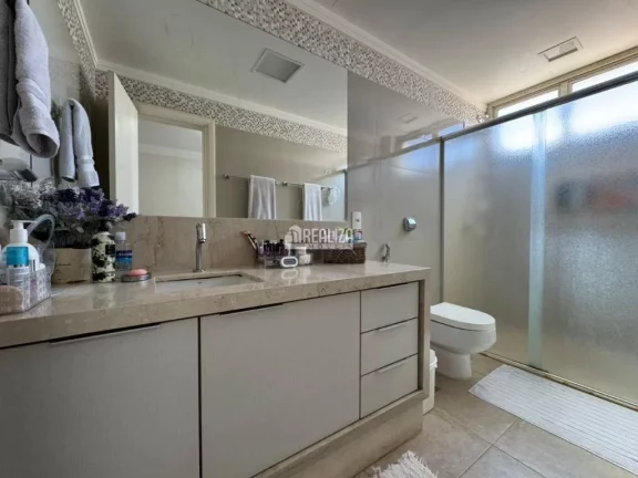 Imagem Apartamento com 4 dormitórios e móveis planejados no Condomínio Edifício Tocantins, Centro de Uberaba