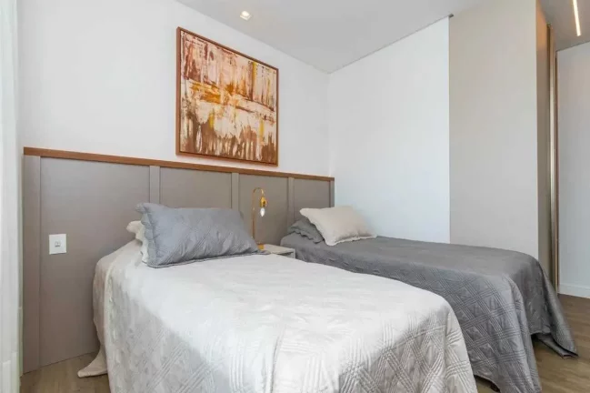 Imagem Apartamento com 4 suítes e 4 vagas de garagem no bairro Pioneiros - Balneário Camboriú