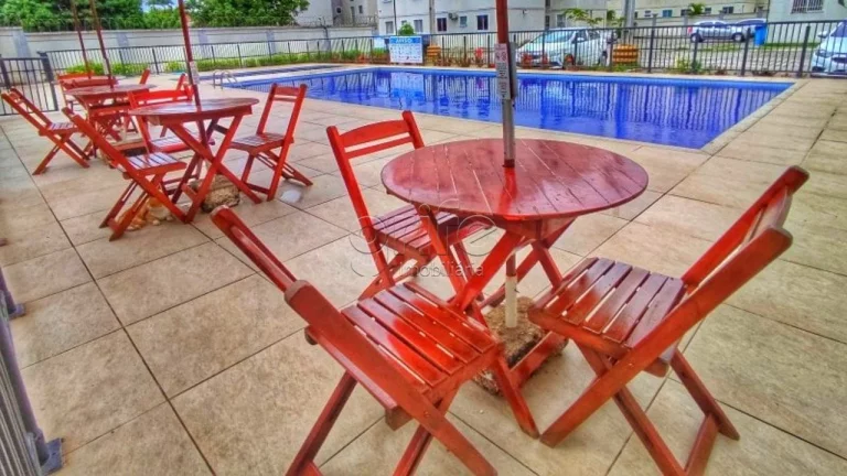 Imagem Apartamento de 2 quartos, 1 banheiro mais vaga de garagem, com transporte público e supermercados e...