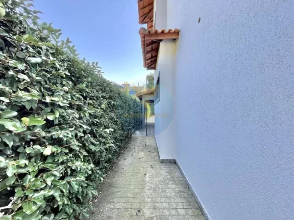 Imagem Casa em Condomínio a Venda no bairro Granja Viana - Carapicuíba, SP