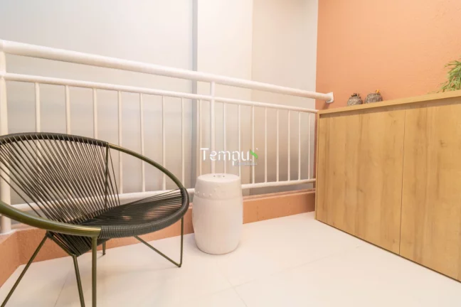 Imagem Porto Ravena - Apartamento com varanda, 2Q e duas vagas de garagem à venda em Goiânia
