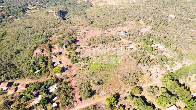 Imagem Chácara a venda NR Euller Paranhos - terra nua - 28000 m² - com nascente - Escriturada e Registrada.