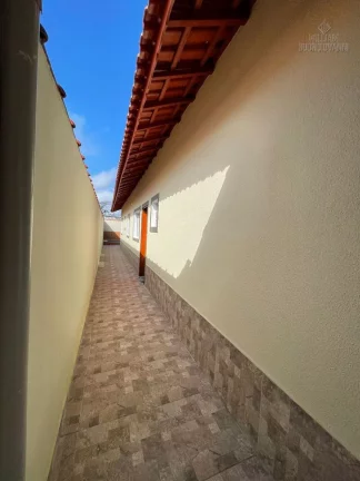 Imagem LINDA CASA COM PISCINA EM MONGAGUÁ LADO PISTA
