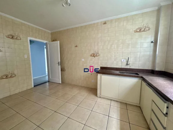 Imagem Apartamento com 3 dormitórios sendo 1 suite e dep completa deempragada na quadra da praia à venda, 137 m² por R$ 790.000 - Gonzaga - Santos/SP