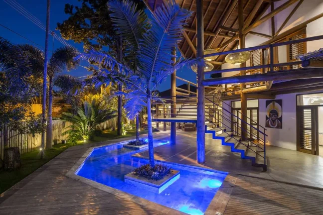 Imagem Casa de luxo à venda em Trancoso/BA com alta rentabilidade na locação — oportunidade exclusiva para investidores.