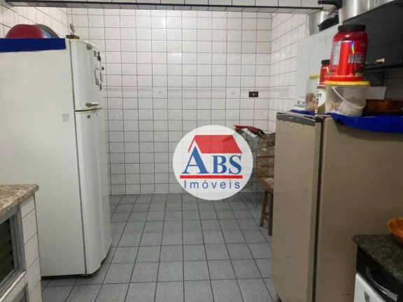 Imagem Casa isolada, 3 dormitórios com 1 suíte. Aceita FGTS e financiamento.