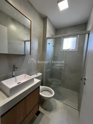 Imagem Apartamento em andar alto, sol da manhã, vista livre e 2 vagas cobertas de garagem.

Condomínio em...