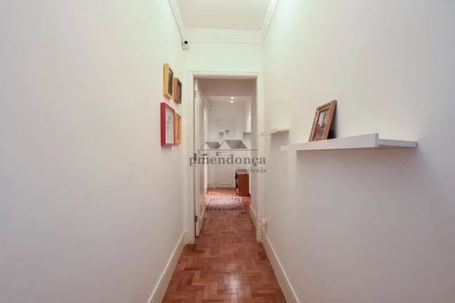 Imagem Apartamento reformado à venda em Higienópolis com 3 quartos e 2 vagas, 210m2