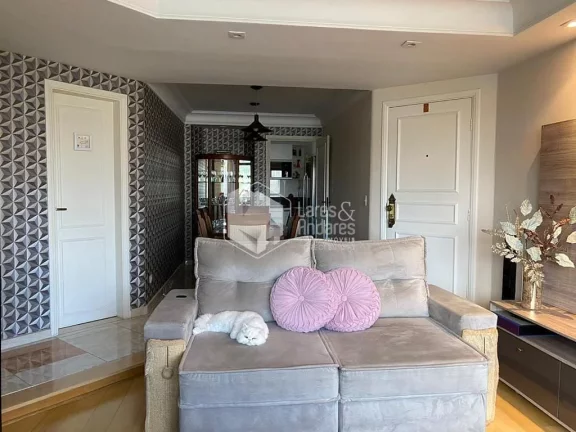 Imagem APARTAMENTO À VENDA, COM 105 M² COM 3 DORMITÓRIOS (1SUITE E SACADA) , 2 VAGAS DEMARCADAS, DEPOSITO E LAZER COMPLETO - VILA REGENTE FEIJÓ/SP.