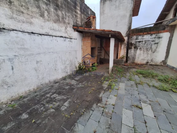 Imagem OPORTUNIDADE - casa 2 dormitórios a 200m da praia Porto Novo - Caraguatatuba/SP
