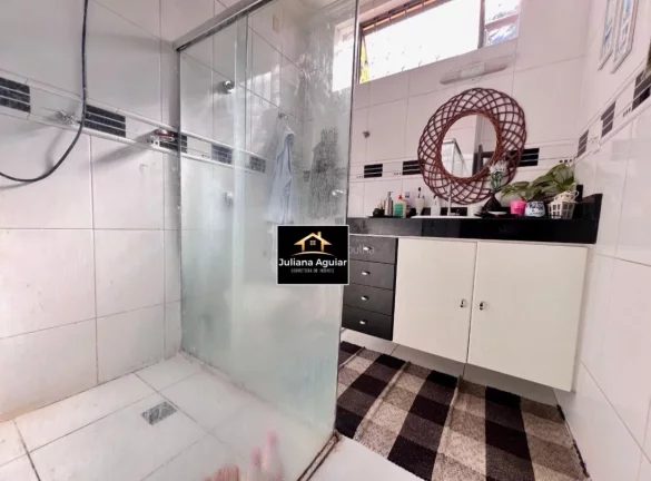 Imagem Luxuosa Casa à Venda em Belo Horizonte - Santa Amélia: 3 Quartos, 1 Suíte, 3 Salas, 3 Banheiros, 3 Vagas, 272m².