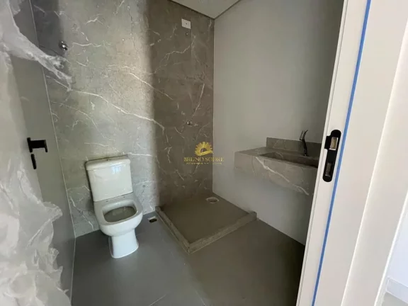 Imagem Excelente oportunidade de adquirir uma belíssima casa geminada no bairro Santa Mônica, em Guarapar...