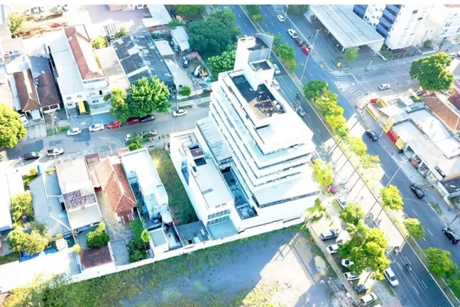 Imagem Terreno à venda em Porto Alegre, Santana, 220m2