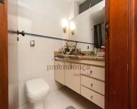 Imagem Apartamento com living para 2 ambientes, lavabo, 3 dormitórios sendo 1 suíte, banheiro social, coz...