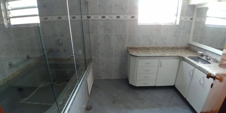 Imagem Sobrado com 3 dormitórios para alugar, 350 m² por R$ 3.960/mês - Vila Curuçá - Santo André/SP