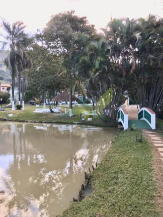 Imagem Chácara completa à venda em Bragança Paulista-SP a 80 km de São Paulo
