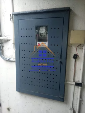 Imagem Galpão, Deposito, Armazém com escritório e um apartamento à venda, Penha, Rio de Janeiro, RJ