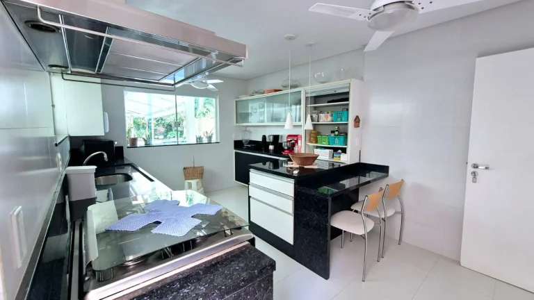 Imagem Imperdível: Casa de Luxo na Riviera de São Lourenço com Ótimo Preço, 4 suítes, 476m² e área externa com piscina e área gourmet!