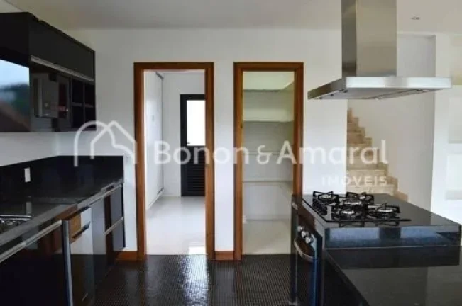 Imagem Casa muito ampla, iluminada e com vista magnífica.
Projeto Arquitetônico: Riguetto Arquitetura e p...