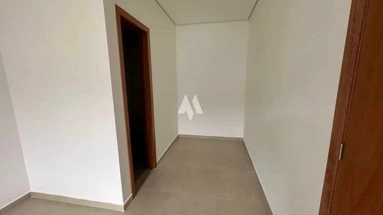 Imagem Sobrado à venda com 3 suítes e Piscina privativa no bairro Vila Belmiro em Santos/SP