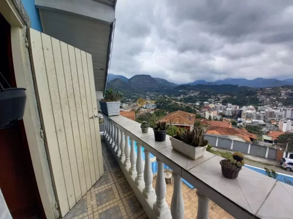 Imagem Casa para Venda em Teresópolis / RJ no bairro Fazendinha