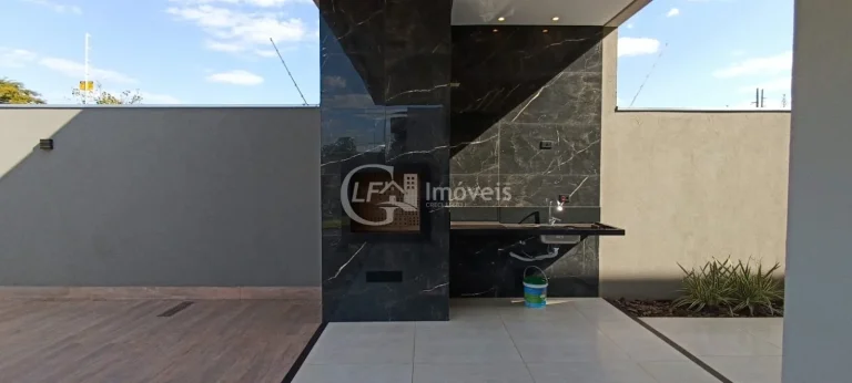 Imagem Imperdível casa à venda em Campo Grande-MS, Bairro Seminário: 3 quartos, 1 suíte, 2 salas, 3 banheiros, 3 vagas, 128m².