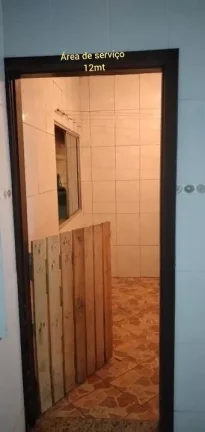 Imagem Apartamento com 1 quarto com suíte, 1 quarto de solteiro, banheiro Social, Sala muito grande.