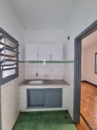 Imagem Kitnet com 1 dormitório para alugar, 29 m² por R$ 1.048,00/mês - Floresta - Porto Alegre/RS