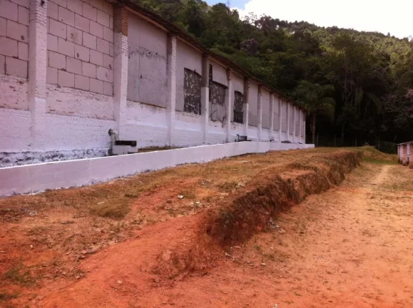 Imagem Galpão à venda, 700 m² por R$ 785.000,00 - Cruz das Almas - Biritiba Mirim/SP