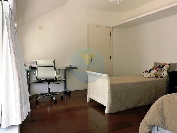 Imagem Casa em Condomínio a Venda no bairro Granja Viana - Carapicuíba, SP