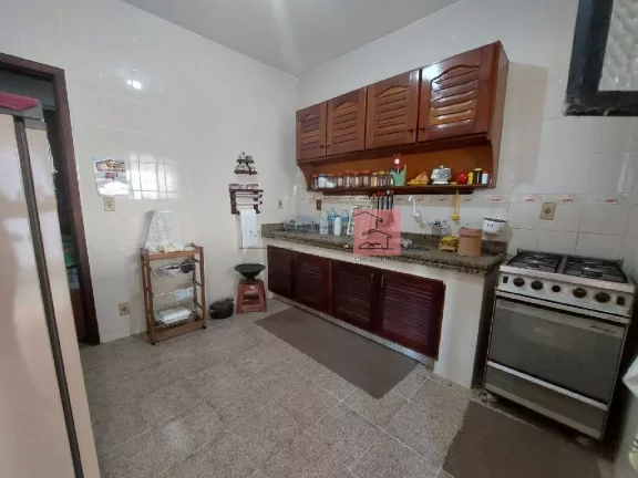 Imagem Casa para Venda em Araruama/RJ - 4 Dorm. 180 m2 Área Útil